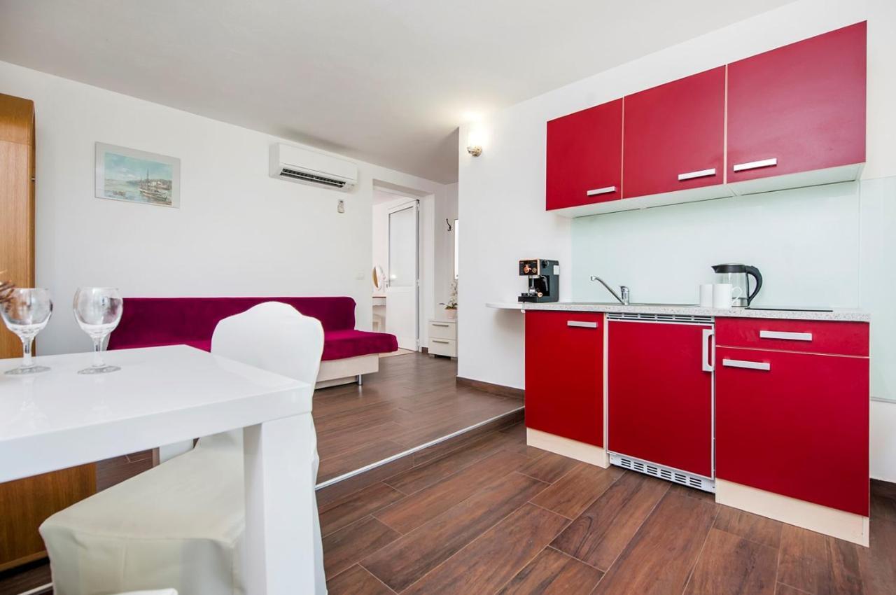 Keser Apartments Rovinj Exterior photo