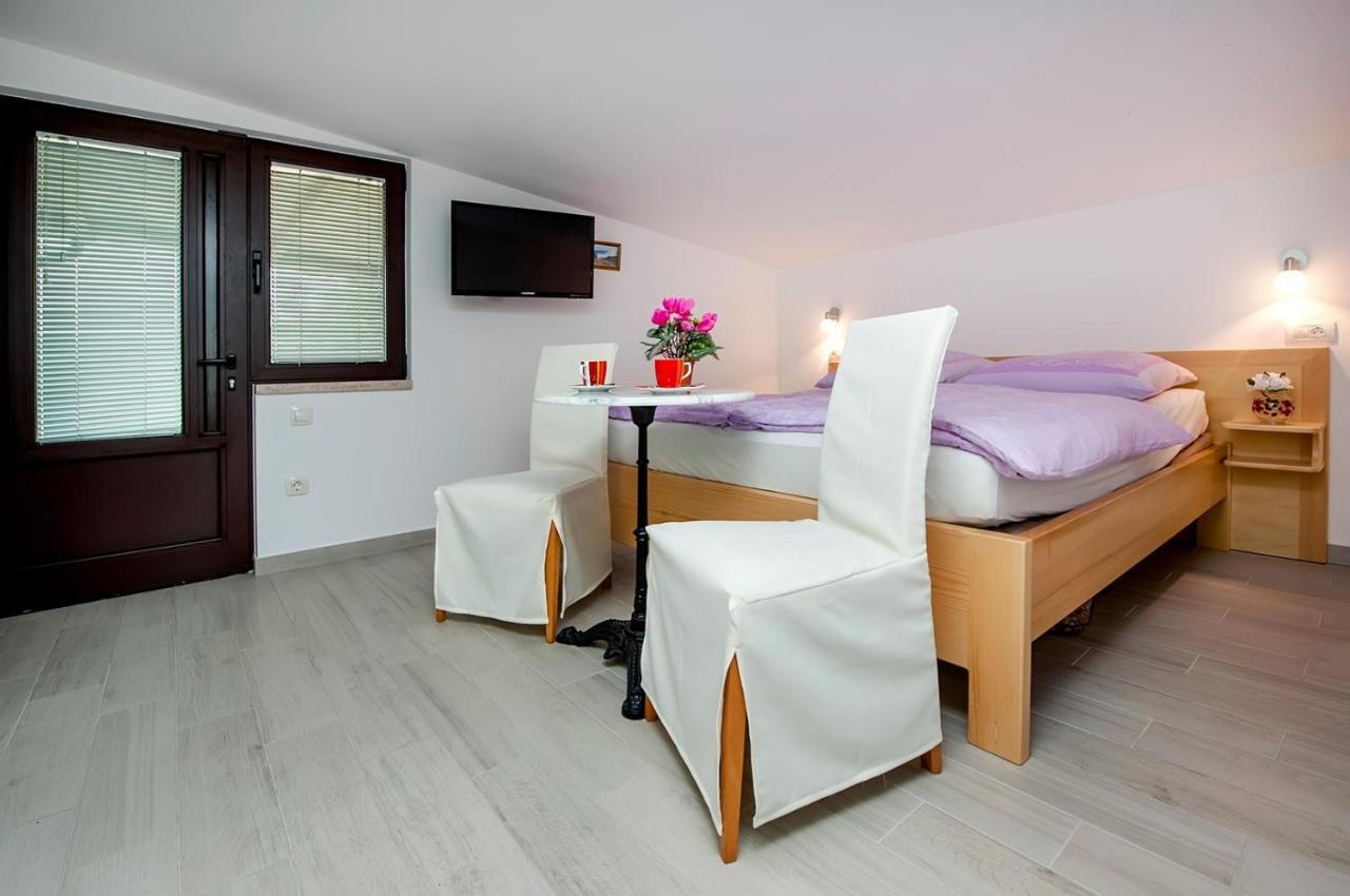 Keser Apartments Rovinj Exterior photo