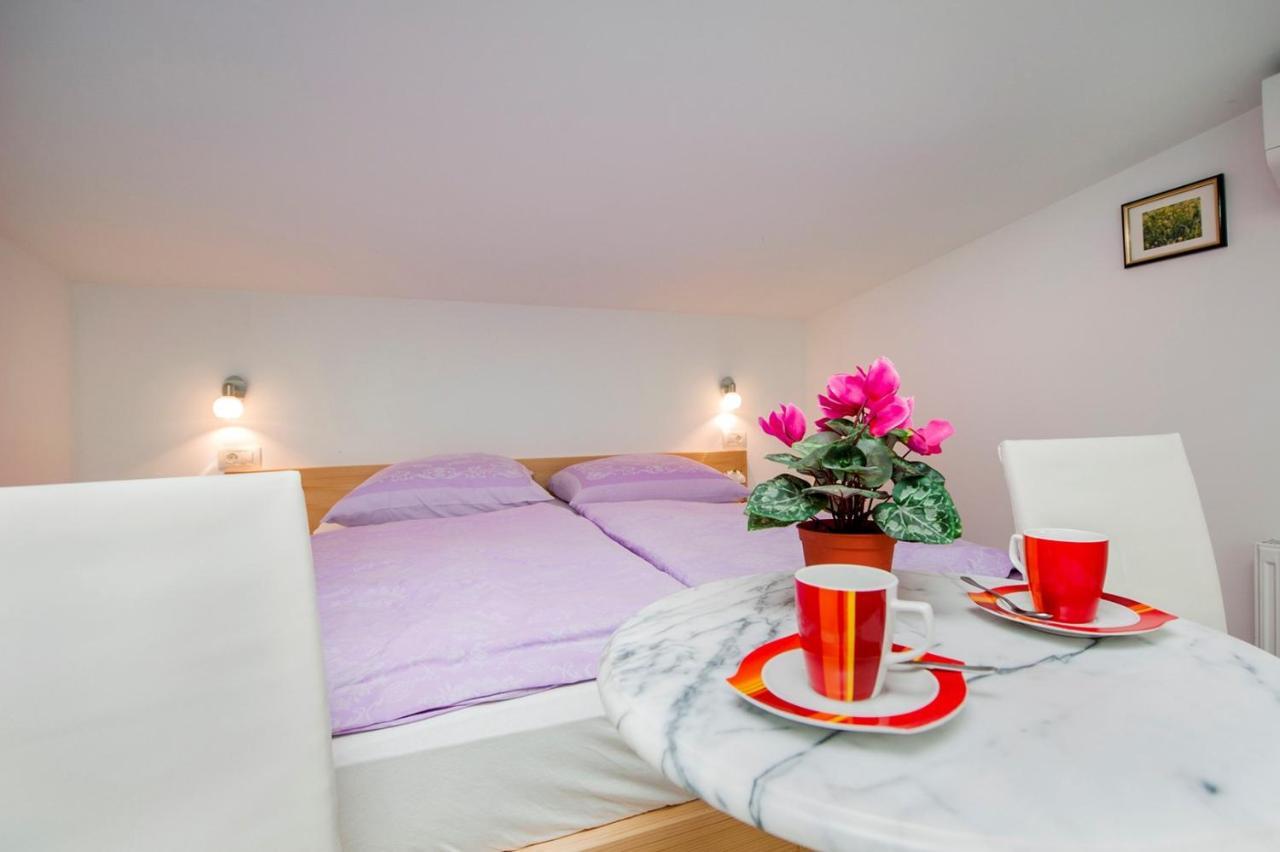 Keser Apartments Rovinj Exterior photo